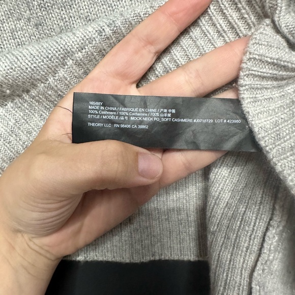 Theory Mock Neck Cashmere Sweater Misty Grey M - Picture 6 of 7